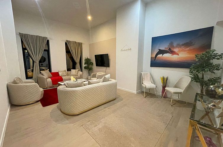 One Lux Stay Near Antwerp Central Grande Deluxe 3 bedroom su