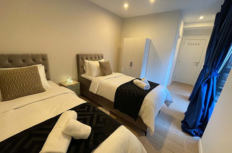 One Lux Stay Near Antwerp Central Grande Deluxe 3 bedroom su