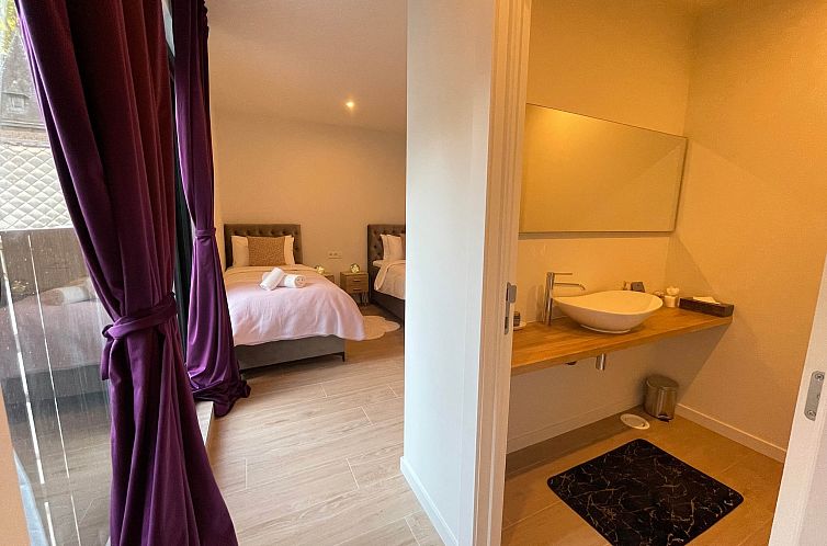 One Lux Stay Near Antwerp Central Grande Deluxe 3 bedroom su