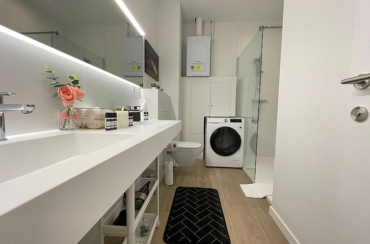 One Lux Stay Near Antwerp Central - 2 Bedroom 15 Bathroom