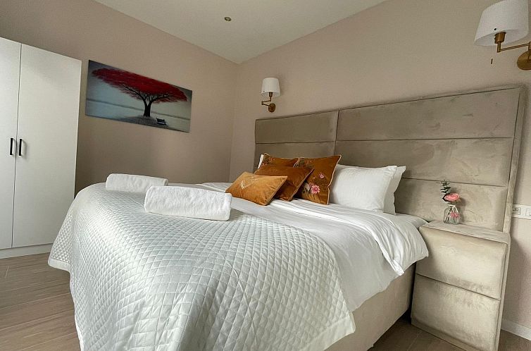 One Lux Stay 3BR / 2BA Antwerp near Central Station