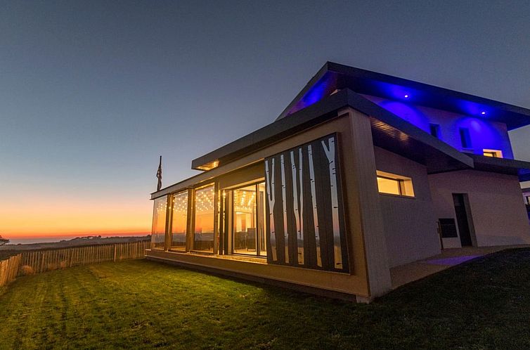 Vakantiehuis Villa mit Meerblick und privatem Spa - les gît