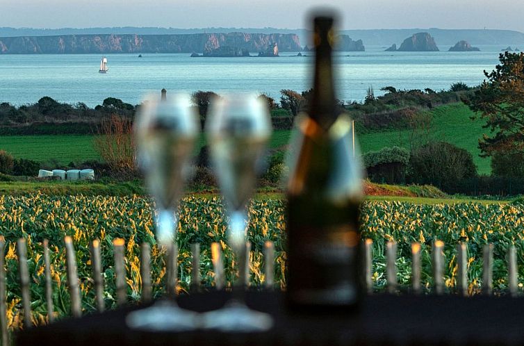 Vakantiehuis Villa mit Meerblick und privatem Spa - les gît