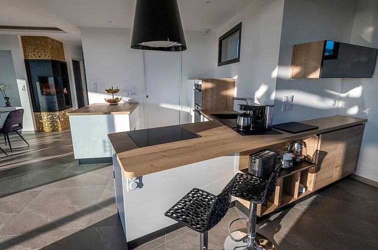 Vakantiehuis Villa mit Meerblick und privatem Spa - les gît