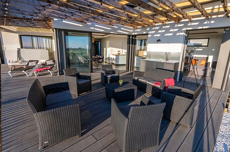 Vakantiehuis Villa mit Meerblick und privatem Spa - les gît