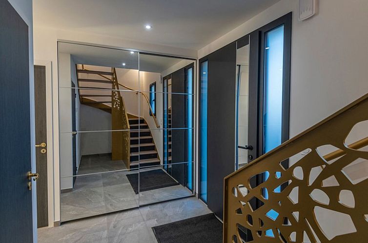 Vakantiehuis Villa mit Meerblick und privatem Spa - les gît