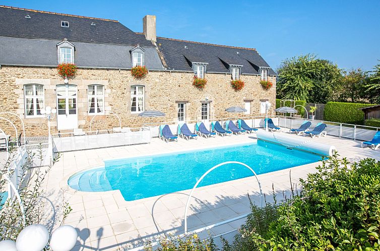 Guest house 04118301 - Apartment Brittany - Appartement La Malouinière des Longchamps