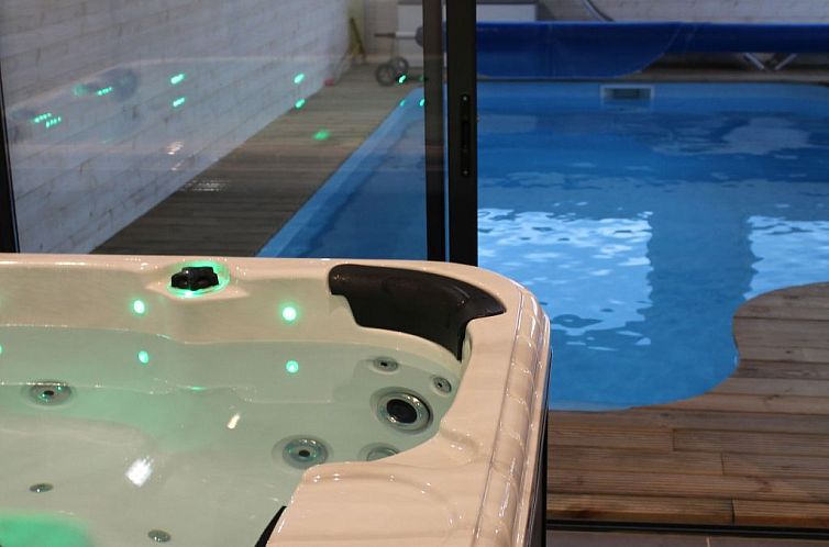 Vakantiehuis Große Villa am Meer mit privatem Spa Bereich