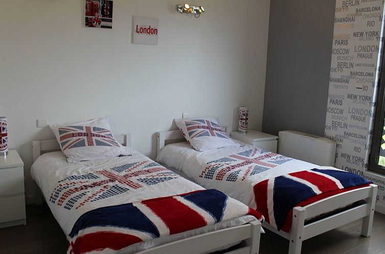 Vakantiehuis Große Villa am Meer mit privatem Spa Bereich
