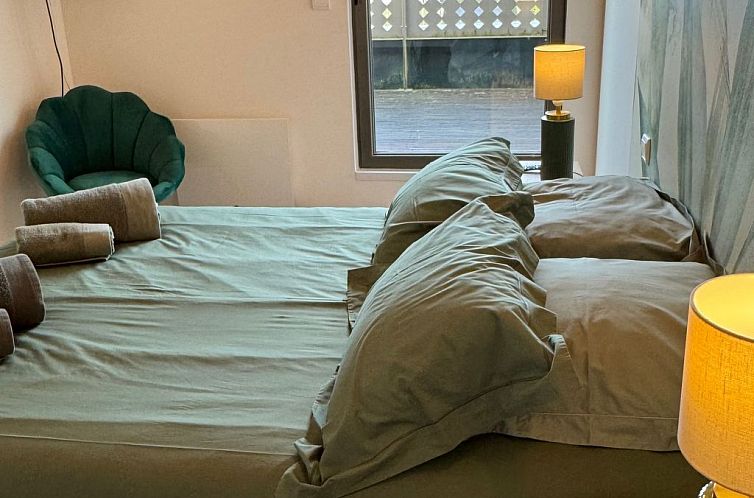 Vakantiehuis Große Villa am Meer mit privatem Spa Bereich