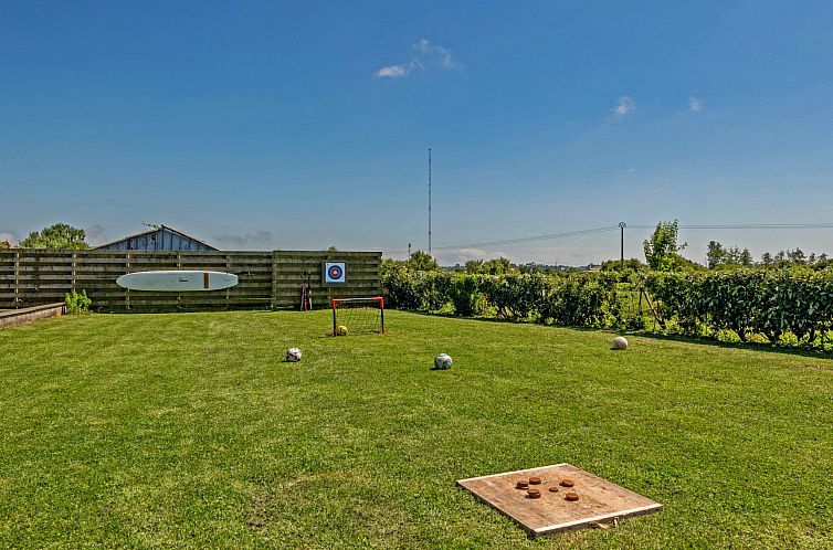 Vakantiehuis Landgut "Villa Léànie" mit Innenpool
