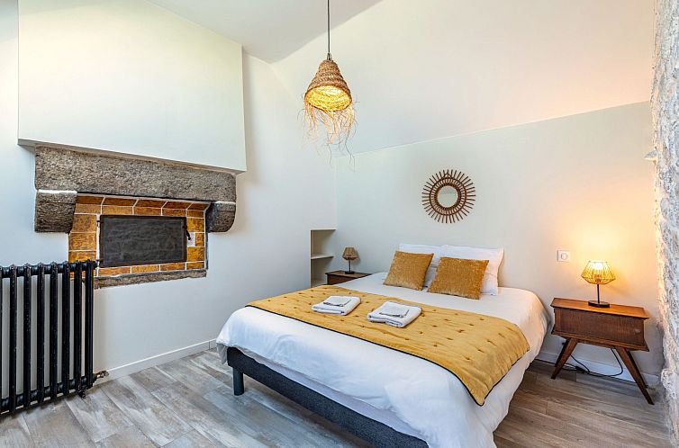 Vakantiehuis Landgut "Villa Léànie" mit Innenpool