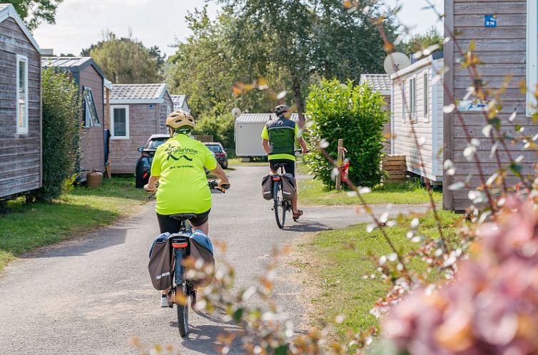 Standard Wooden Mobile Home - 2 bedrooms + Integrated