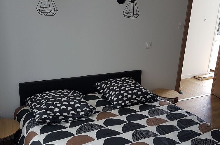 Vakantiehuis neues Haus in Meeresnähe mit beheiztem Pool
