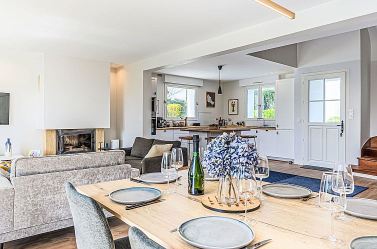 Vakantiehuis La Tour Bourgerel avec piscine