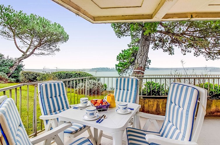 Guest house 04131951 - Apartment Brittany - Appartement La Baie
