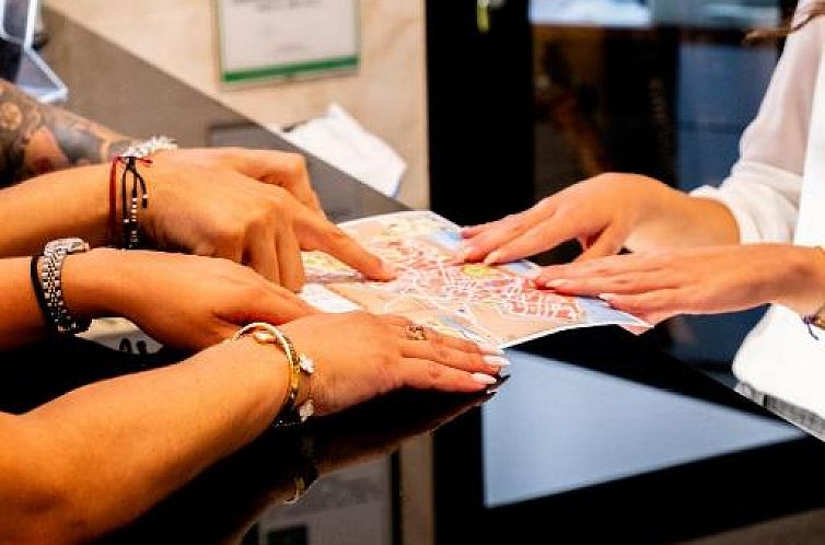 Hotel Puerta del Mar