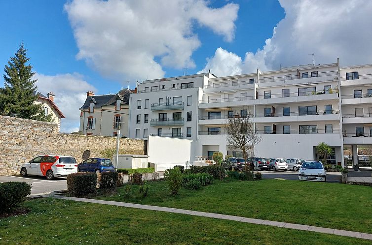 Appartement T2 avec balcon,calme et près du port