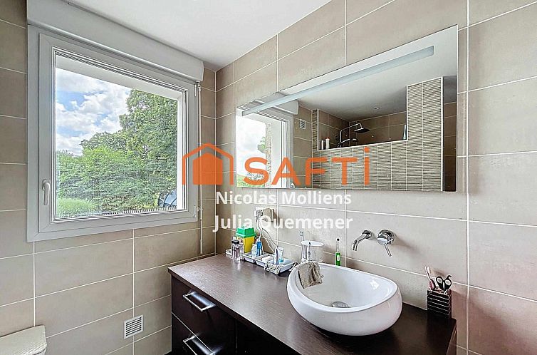 Vrijstaande woning in Milizac