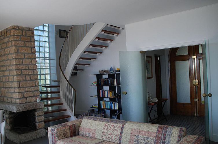 Vakantiehuis Villa mit großem Grundstück direkt am Mer