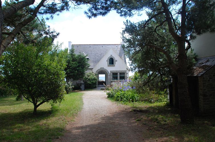 Vakantiehuis Villa mit großem Grundstück direkt am Mer