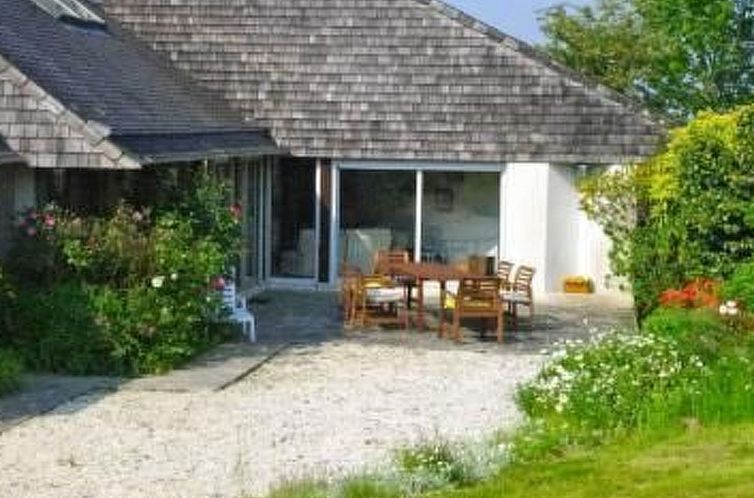 Vakantiehuis Villa "Cobalan" mit Blick auf das Wasser