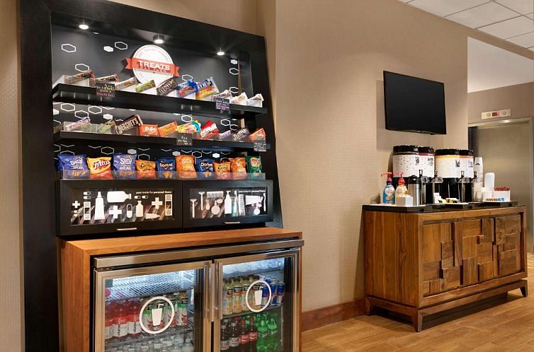 Hampton Inn New York - LaGuardia Airport