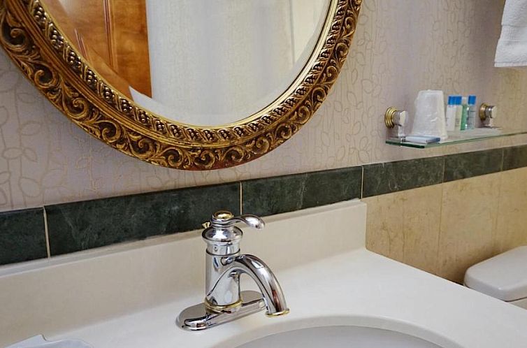 Best Western Queens Court