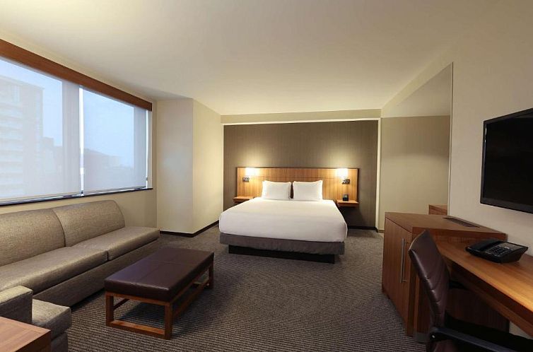 Hyatt Place Flushing/LGA Airport