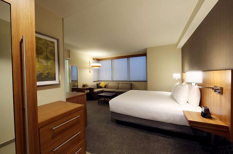 Hyatt Place Flushing/LGA Airport