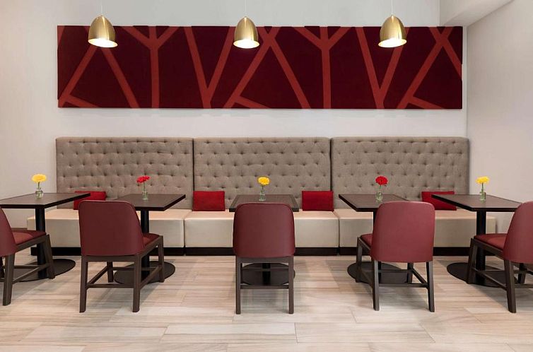 Hilton Garden Inn Long Island City