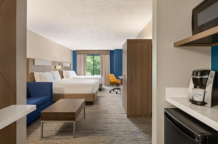 Holiday Inn Express Hotel & Suites Greenville-Downtown, an I