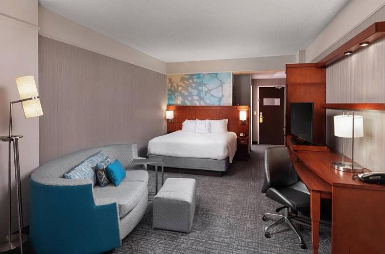 Courtyard Greenville Downtown