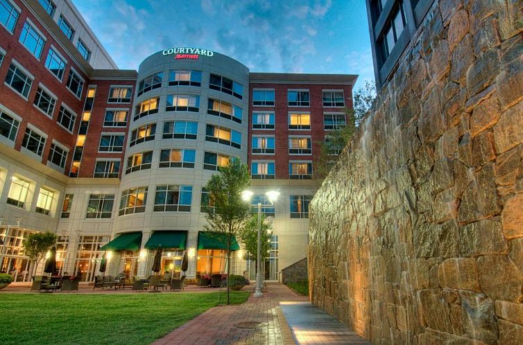 Courtyard Greenville Downtown