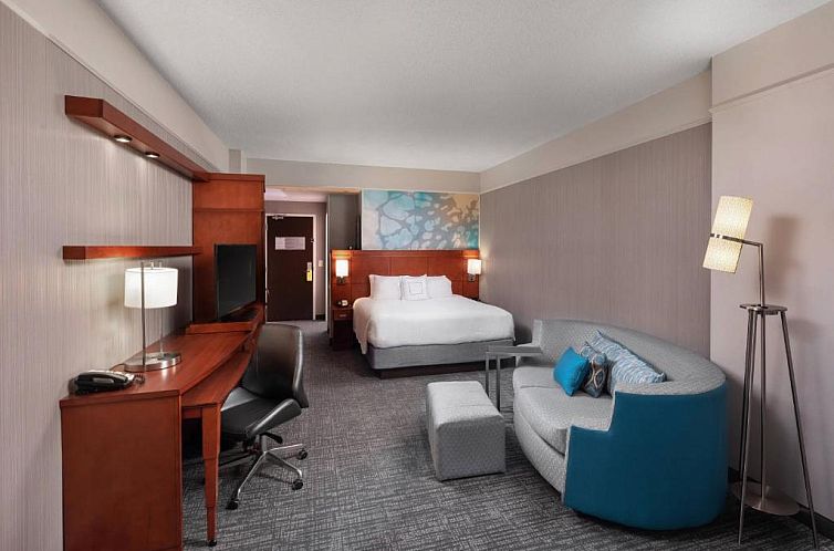 Courtyard Greenville Downtown