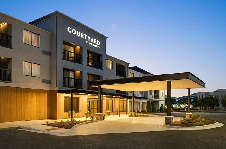 Courtyard Greenville