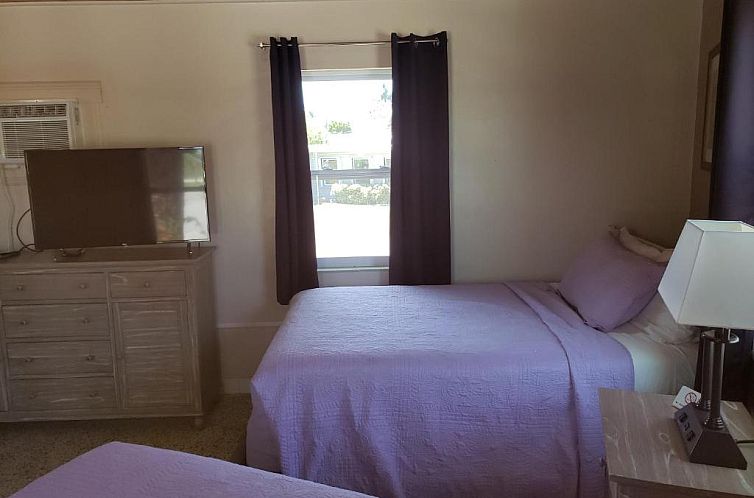 Siesta Motel