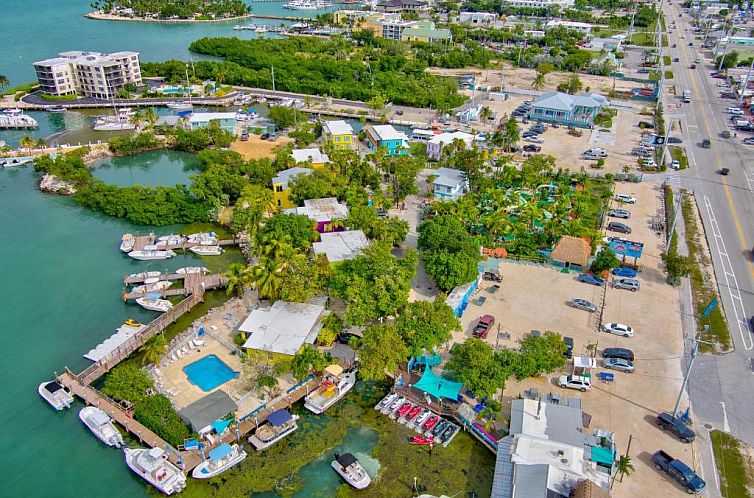 Captain Pip's Marina & Hideaway