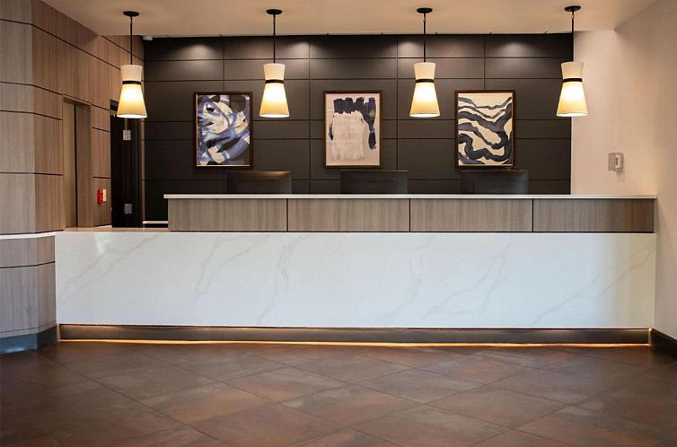 Best Western Plus Bloomington Hotel