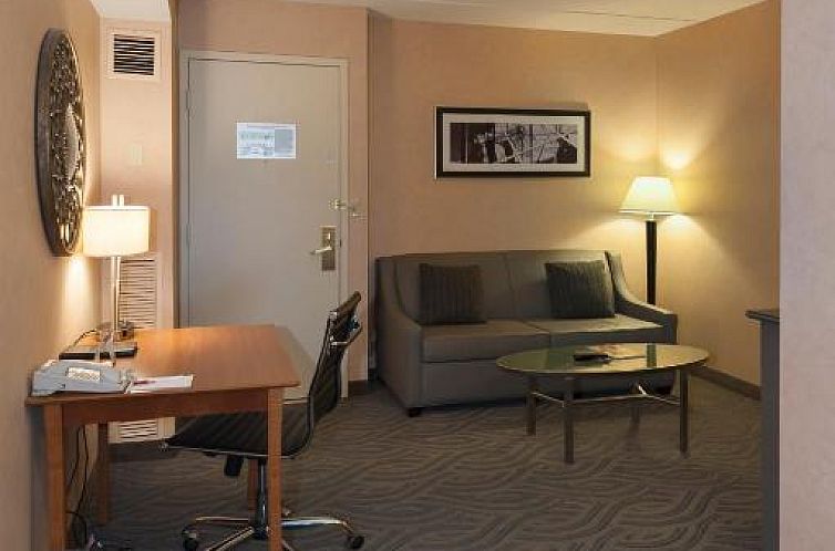 Crowne Plaza Suites : MSP Airport - Mall of America, an IHG 