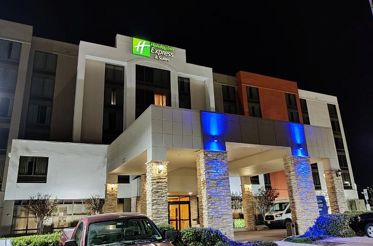 Holiday Inn Express Hotel & Suites Dallas Fort Worth Airport