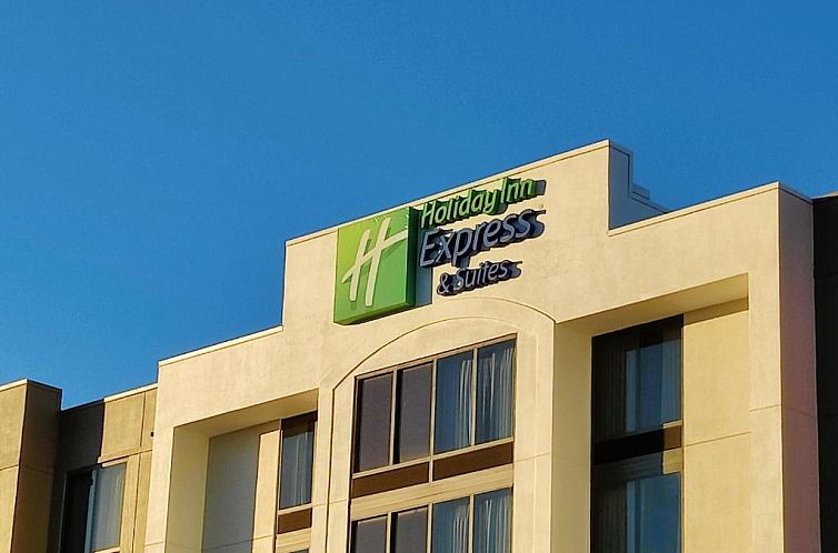 Holiday Inn Express Hotel & Suites Dallas Fort Worth Airport
