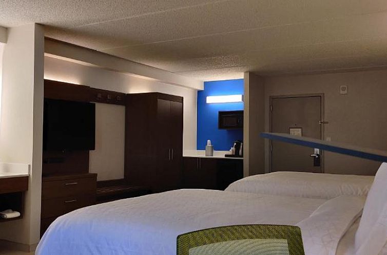 Holiday Inn Express Hotel & Suites Dallas Fort Worth Airport