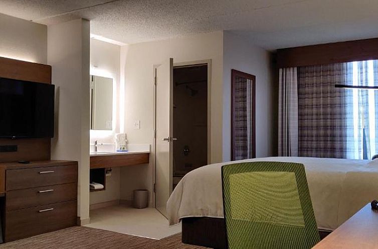 Holiday Inn Express Hotel & Suites Dallas Fort Worth Airport