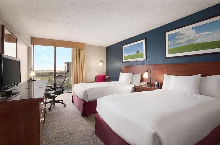 DoubleTree by Hilton DFW Airport North