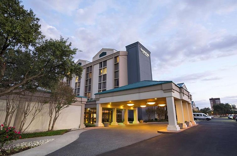 DoubleTree by Hilton DFW Airport North