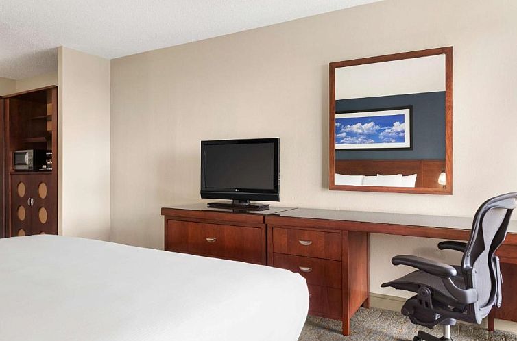 DoubleTree by Hilton DFW Airport North