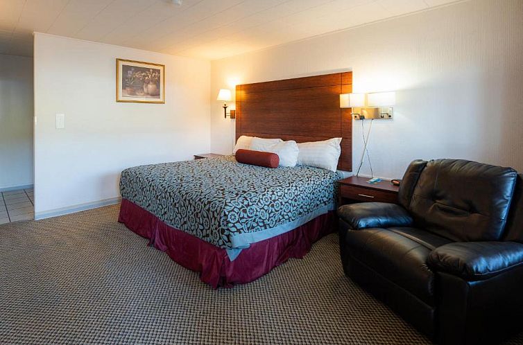 Hills Inn