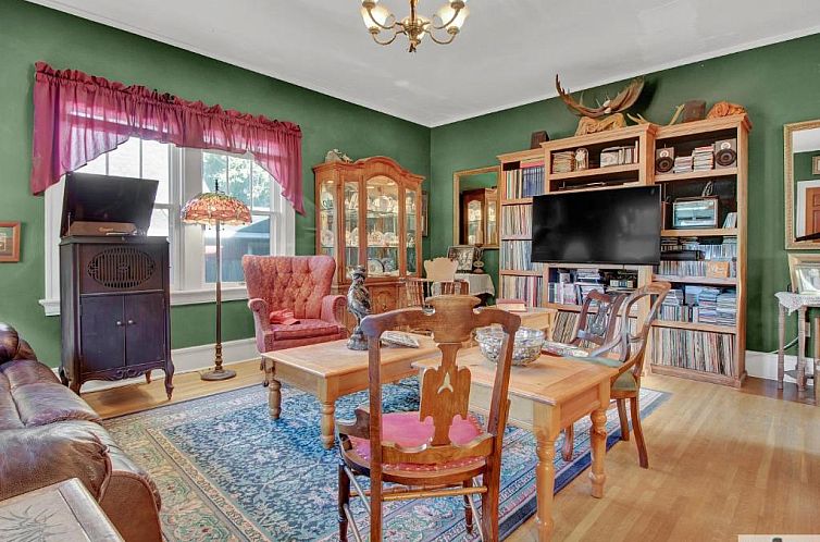 Robins Nest Bed & Breakfast