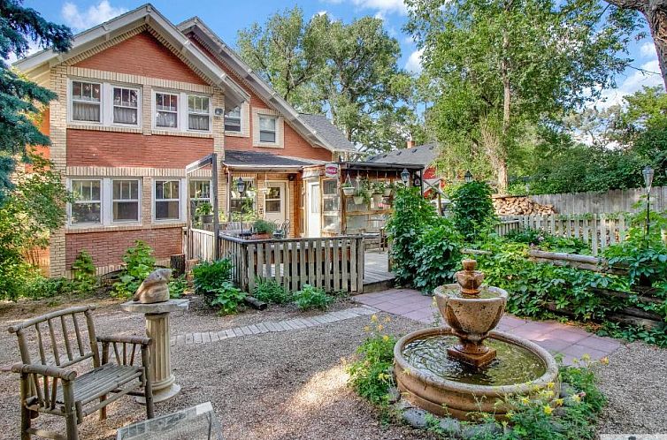 Robins Nest Bed & Breakfast